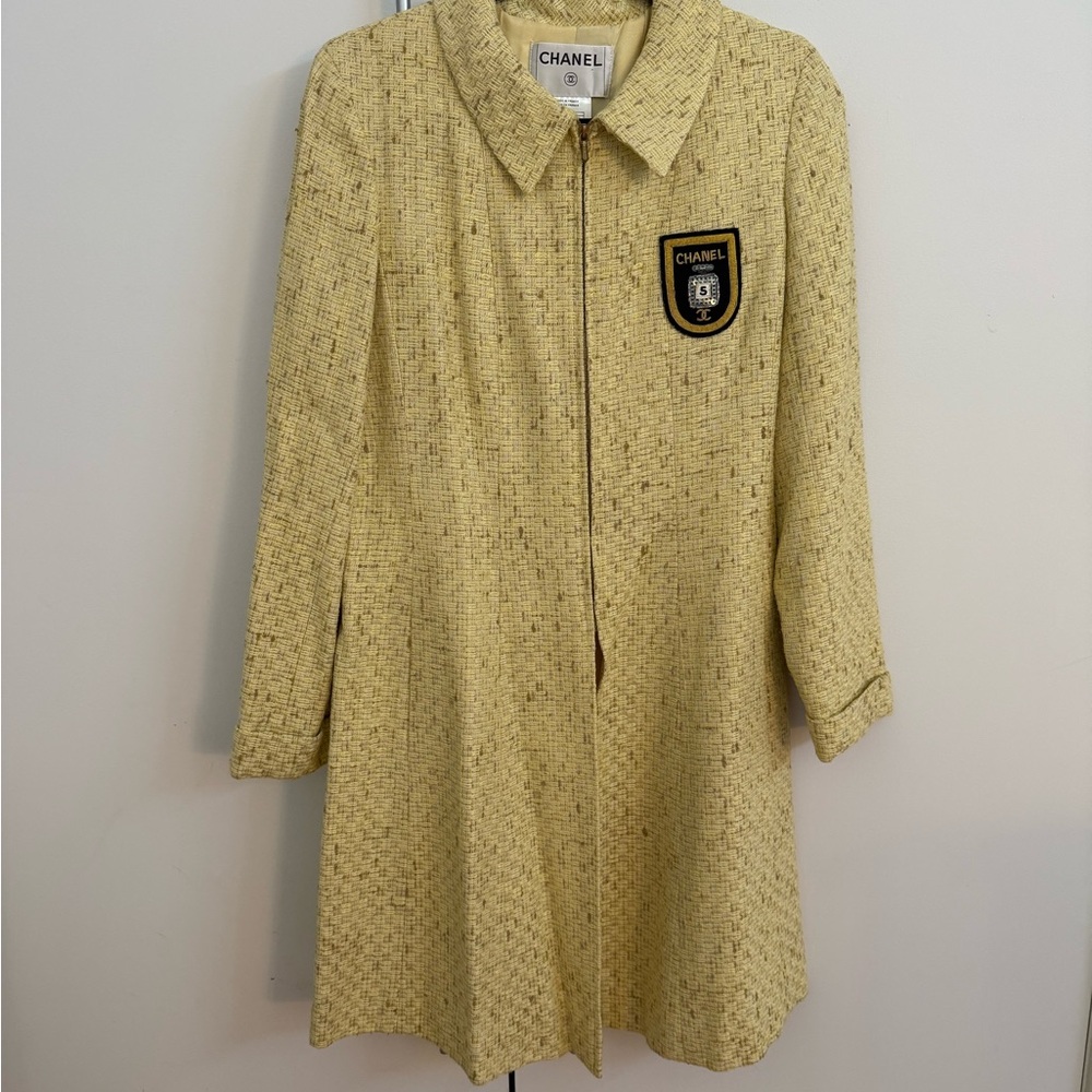 Vintage CHANEL l Butter Yellow Tweed Jacket l Excellent Condition l Authentic